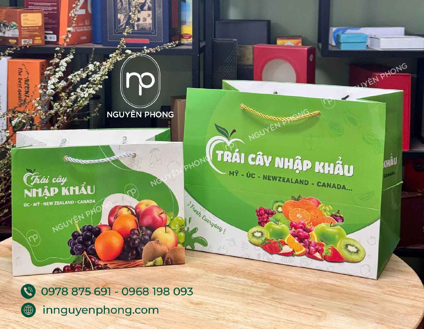 Mẫu túi giấy đựng trái cây bán sẵn kèm khay 
